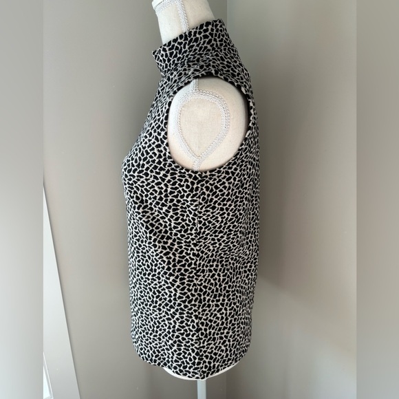 Reitmans Giraffe Print Sleeveless Turtleneck Blouse S - Picture 5 of 11